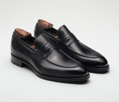 (product) Brera Deco Nero Loafer, Front view of the pair