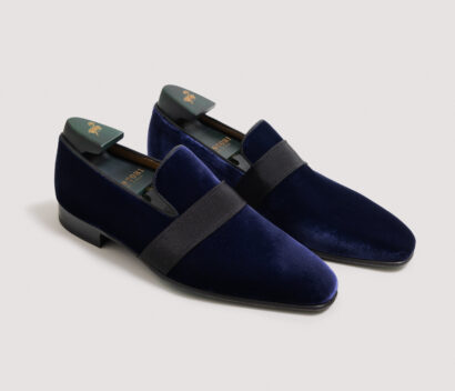 (product) Galba Navy Velvet Formal Loafer, Angled pair view
