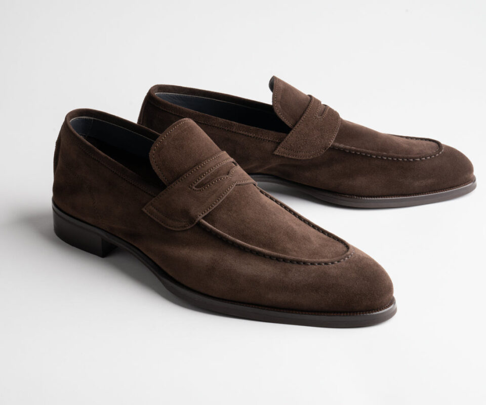 (product) Brera Mogano Suede Loafer, Angled pair view