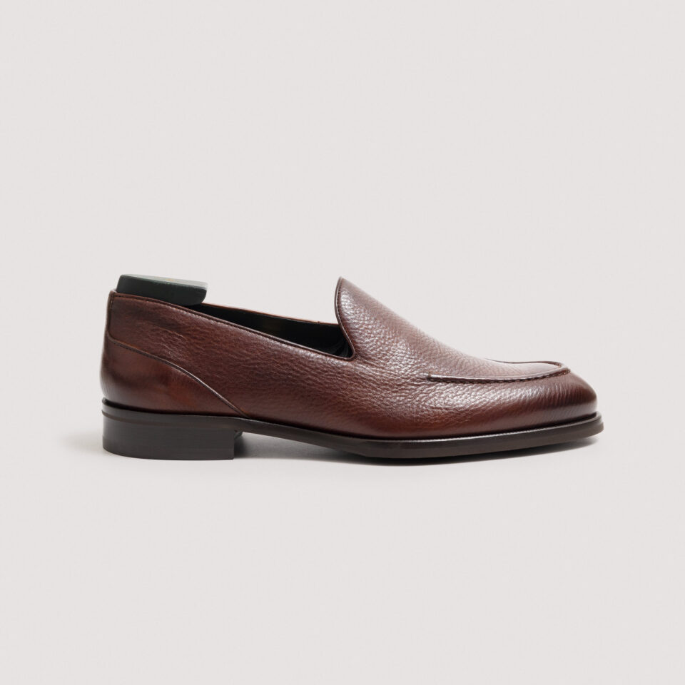 (product) Justin Loafer Pebble Grain Cadmio, Single shoe side view