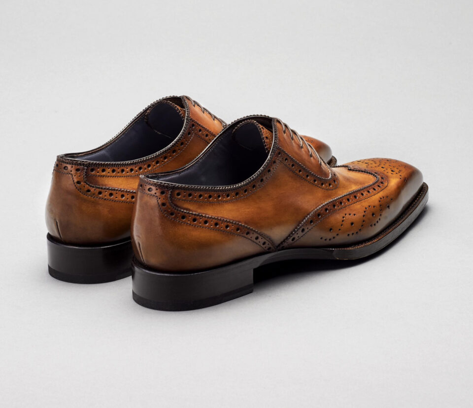 (product) Anzio Reverse Sombrero Oxford, Angled pair view