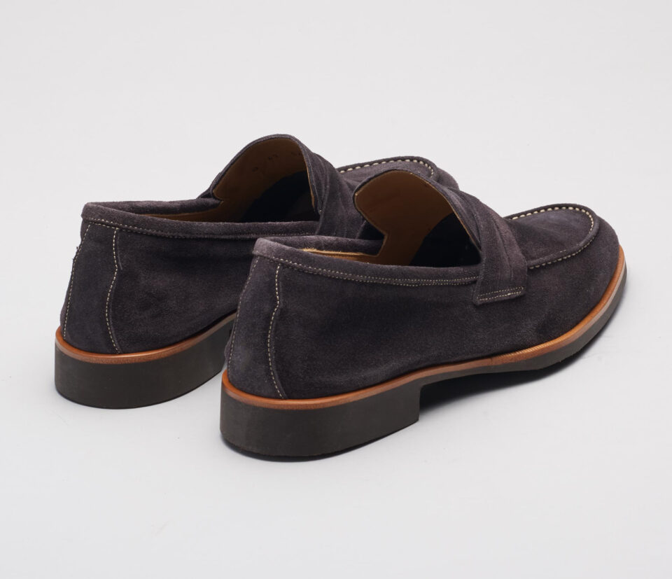 (product) Firenze Lavagna Suede Loafer, Angled pair view